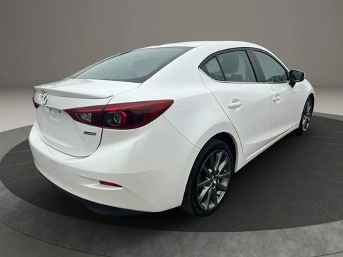 Used 2018 MAZDA MAZDA3 Grand Touring w/ Premium Equipment Package image 5