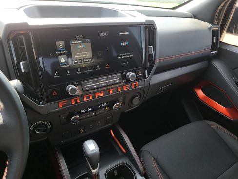 Used 2025 Nissan Frontier PRO-4X AWD/4WD image 26