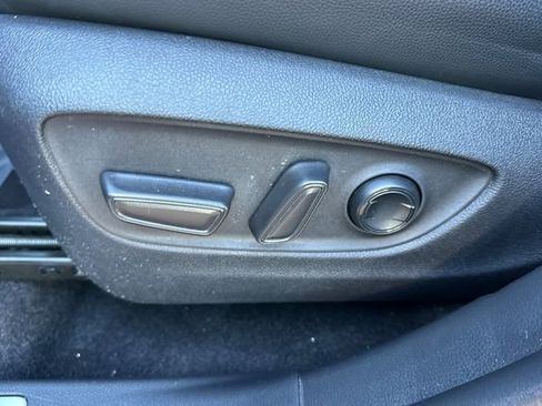 Used 2023 Toyota Highlander Limited image 13