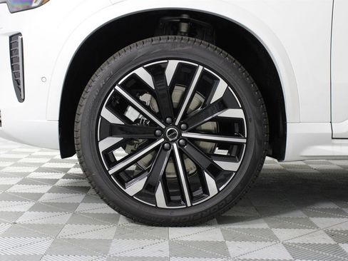 New 2026 Volvo XC90 B6 Ultra w/ Protection Package image 13