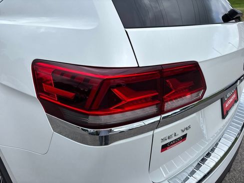 Used 2023 Volkswagen Atlas SEL AWD/4WD image 12