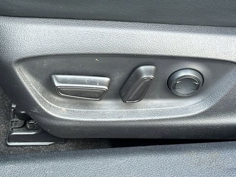 Used 2021 Toyota Camry SE image 14