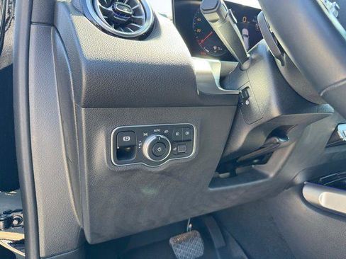 Certified 2023 Mercedes-Benz GLB 250 image 7