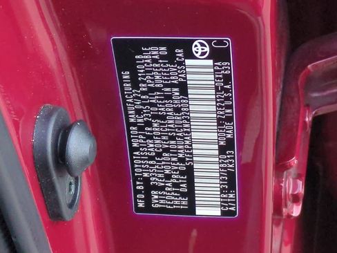 Used 2022 Toyota Corolla LE image 32