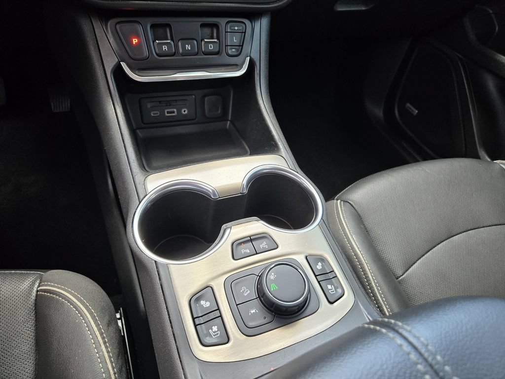 Used 2020 GMC Terrain Denali w/ Denali Premium Package FWD image 17