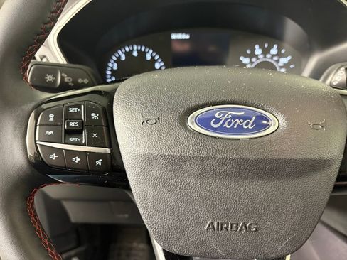 Certified 2022 Ford Escape SEL w/ SEL Stealth AWD Package image 24