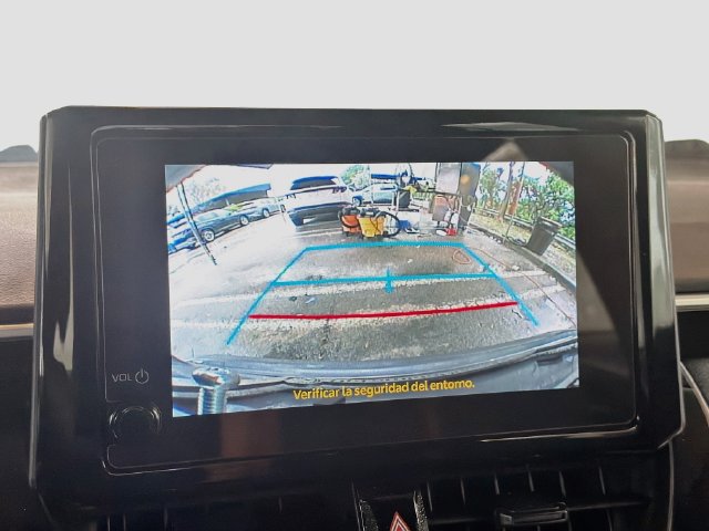 Used 2025 Toyota Corolla SE FWD image 13