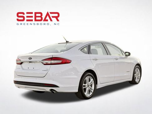 Used 2018 Ford Fusion SE w/ Equipment Group 602A FWD image 7