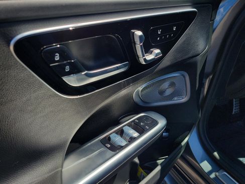 Used 2025 Mercedes-Benz C 300 Sedan image 17