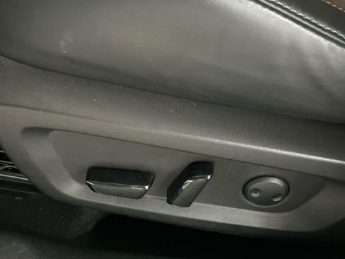 Used 2023 Mitsubishi Outlander SE image 27