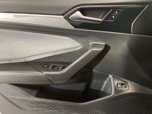 Certified 2025 Volkswagen Jetta SE image 23