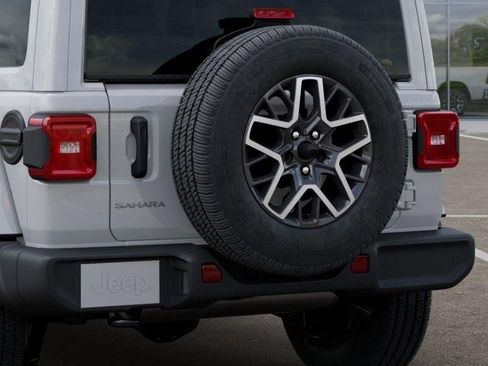New 2026 Jeep Wrangler Unlimited Sahara AWD/4WD image 13
