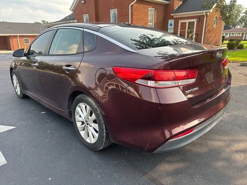 Used 2016 Kia Optima LX w/ Option Group 014 FWD image 9