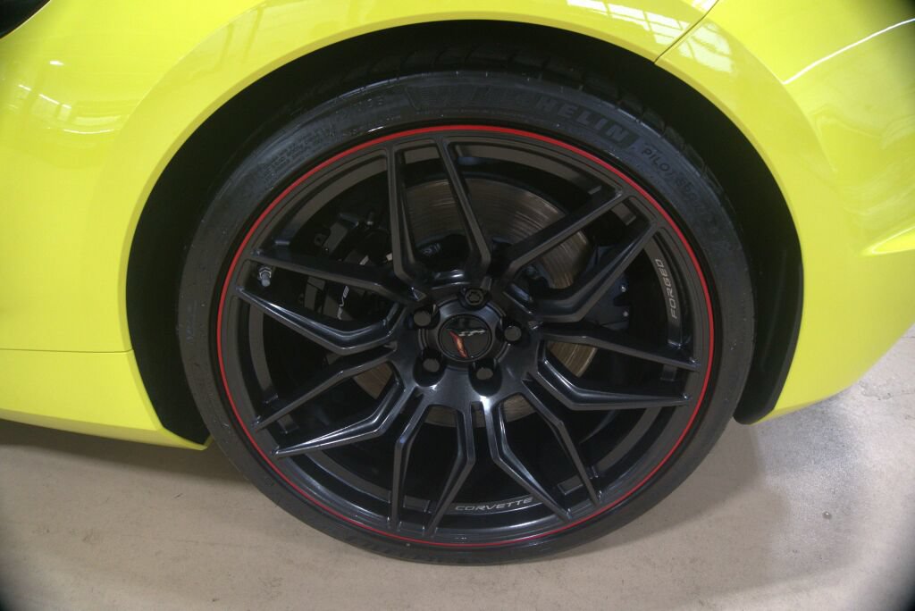 Used 2024 Chevrolet Corvette Z06 RWD image 33