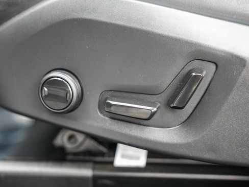 Used 2023 Volvo XC60 B5 Core image 20