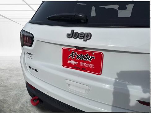 Used 2025 Jeep Compass Trailhawk AWD/4WD image 23