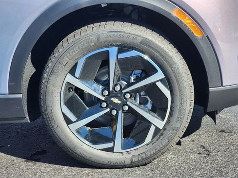 New 2026 Chevrolet Equinox EV LT image 6