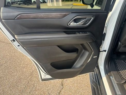 Used 2024 Chevrolet Tahoe LT AWD/4WD image 15