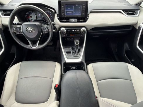 Used 2021 Toyota RAV4 XLE Premium FWD image 15