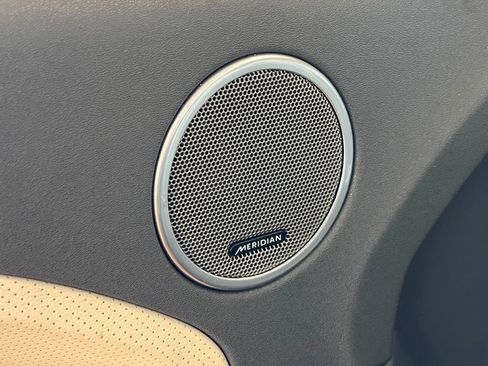 Used 2015 Land Rover Range Rover Evoque Dynamic image 18