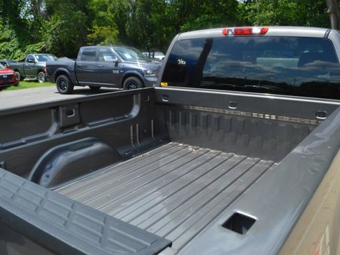Used 2011 GMC Sierra 1500 SLE w/ Power Tech Package AWD/4WD image 10