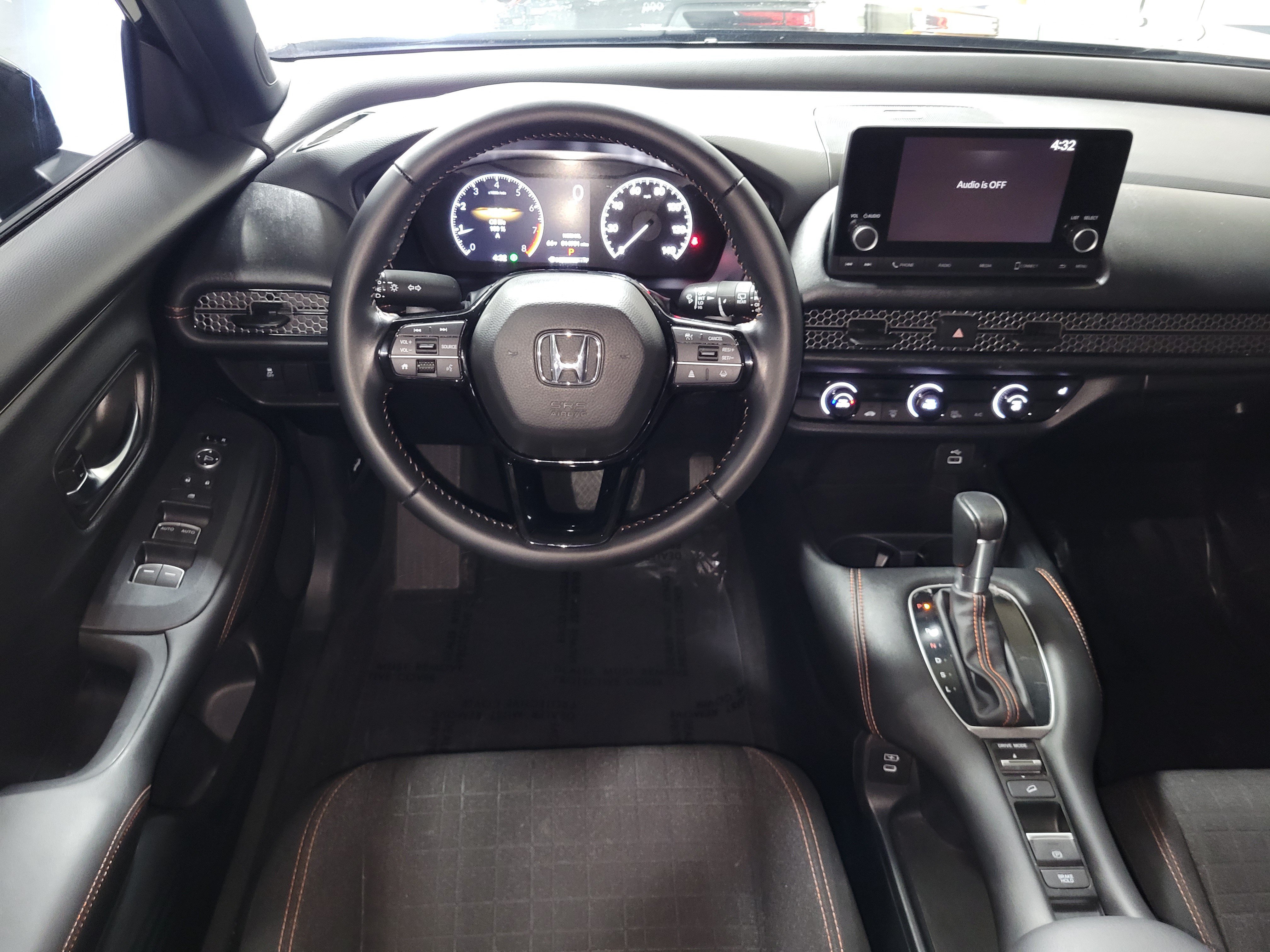 Certified 2025 Honda HR-V Sport image 11
