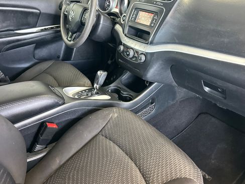 Used 2015 Dodge Journey American Value Package w/ Flexible Seating Group FWD image 16