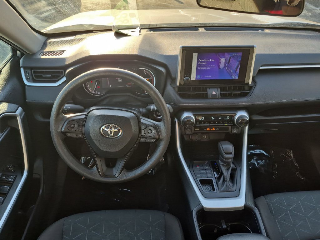 Used 2024 Toyota RAV4 XLE AWD/4WD image 25