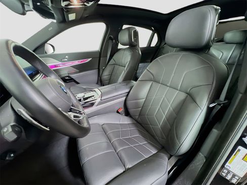 Used 2025 BMW 740i xDrive 740i xDrive image 12