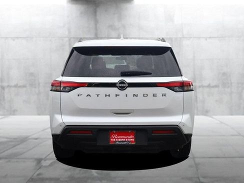 Certified 2025 Nissan Pathfinder SV FWD image 6