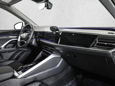 Certified 2025 Audi Q5 Premium w/ Convenience Package image 23