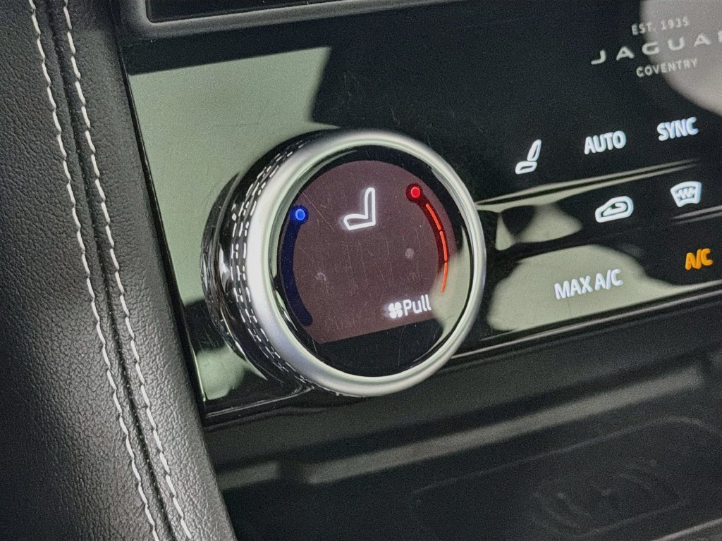 Certified 2025 Jaguar F-PACE R-Dynamic S AWD/4WD image 21