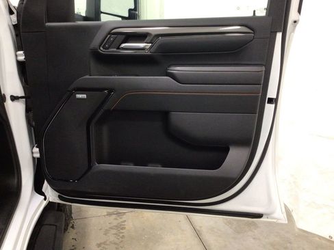 Used 2024 GMC Sierra 2500 AT4 w/ AT4 Premium Plus Package image 34