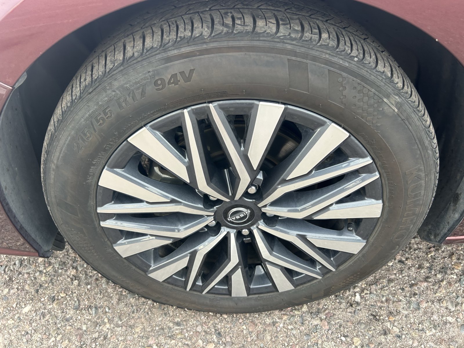 Used 2025 Nissan Altima 2.5 SV FWD image 9