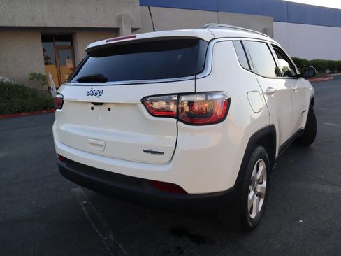 Used 2018 Jeep Compass Latitude image 10