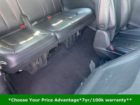 Certified 2022 Chrysler Pacifica Touring-L w/ S Appearance Package image 22