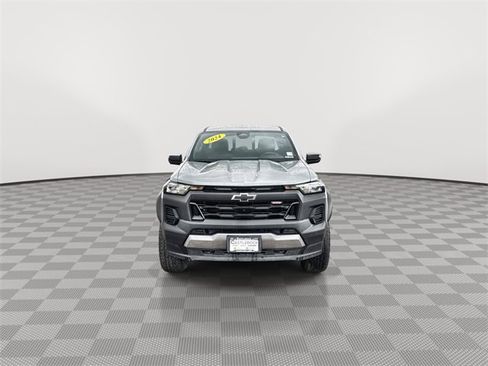 Used 2024 Chevrolet Colorado Trail Boss w/ Technology Package image 3