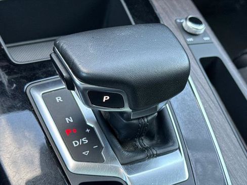 Certified 2023 Audi Q5 e Premium w/ Convenience Package AWD/4WD image 53