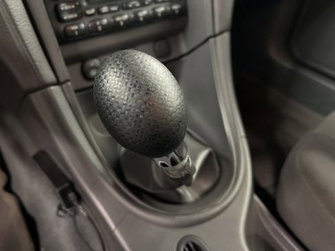 Used 2001 Ford Mustang Coupe image 13