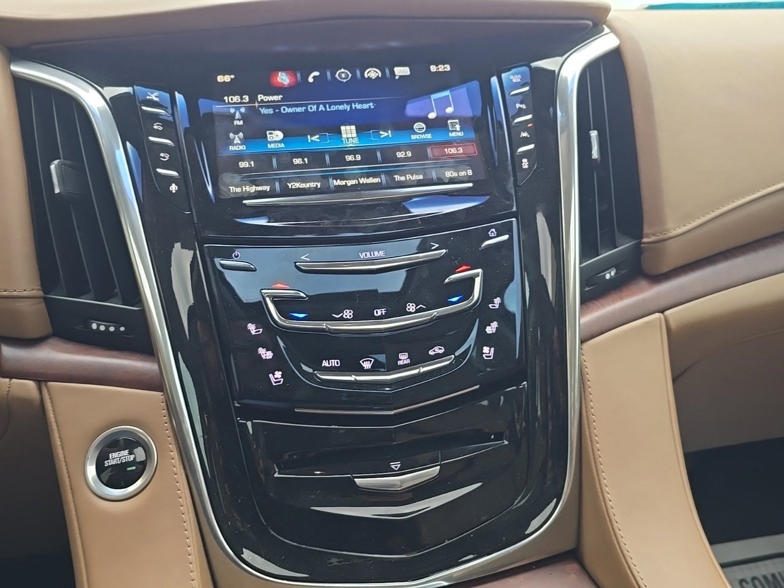 Used 2016 Cadillac Escalade Platinum AWD/4WD image 28