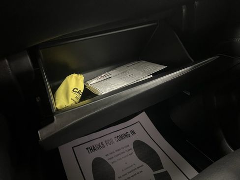 Used 2024 GMC Yukon Denali image 43