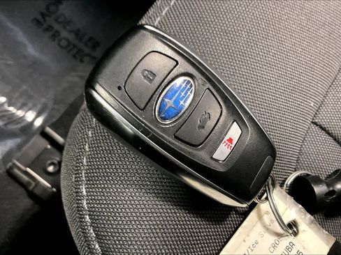 Used 2025 Subaru Crosstrek 2.0i Premium AWD/4WD image 15