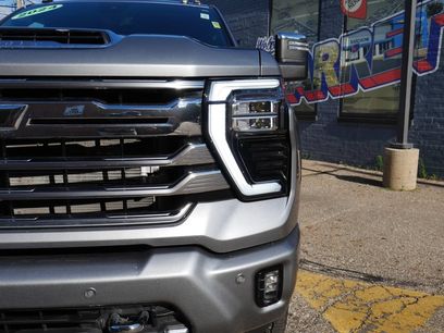 Used 2024 Chevrolet Silverado 2500 High Country w/ Technology Package