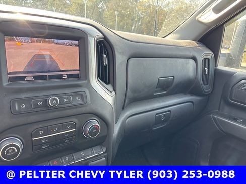 Used 2025 Chevrolet Silverado 2500 Custom w/ Custom Value Package image 17