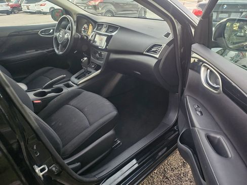 Used 2019 Nissan Sentra SV image 5