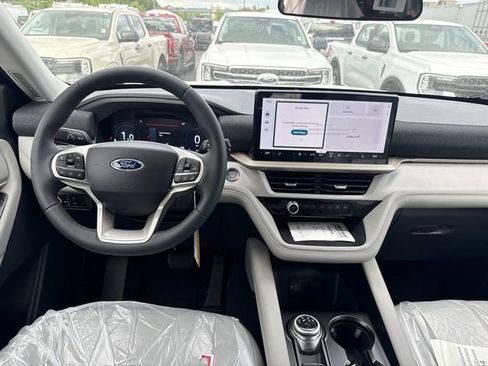 New 2026 Ford Explorer Active w/ Active Comfort Package AWD/4WD image 7