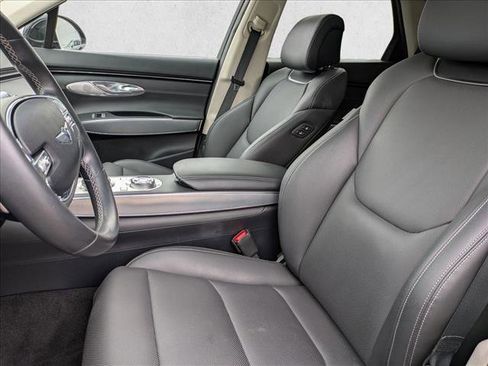 Used 2024 Genesis GV70 2.5T w/ Select Package AWD/4WD image 19