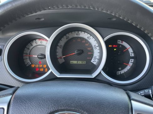 Used 2015 Toyota Tacoma PreRunner w/ TRD Sport Package RWD image 30
