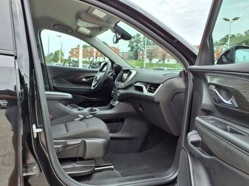 Used 2024 GMC Terrain SLE w/ Elevation Edition FWD image 27