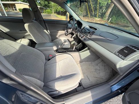 Used 2002 Toyota Camry LE FWD image 9